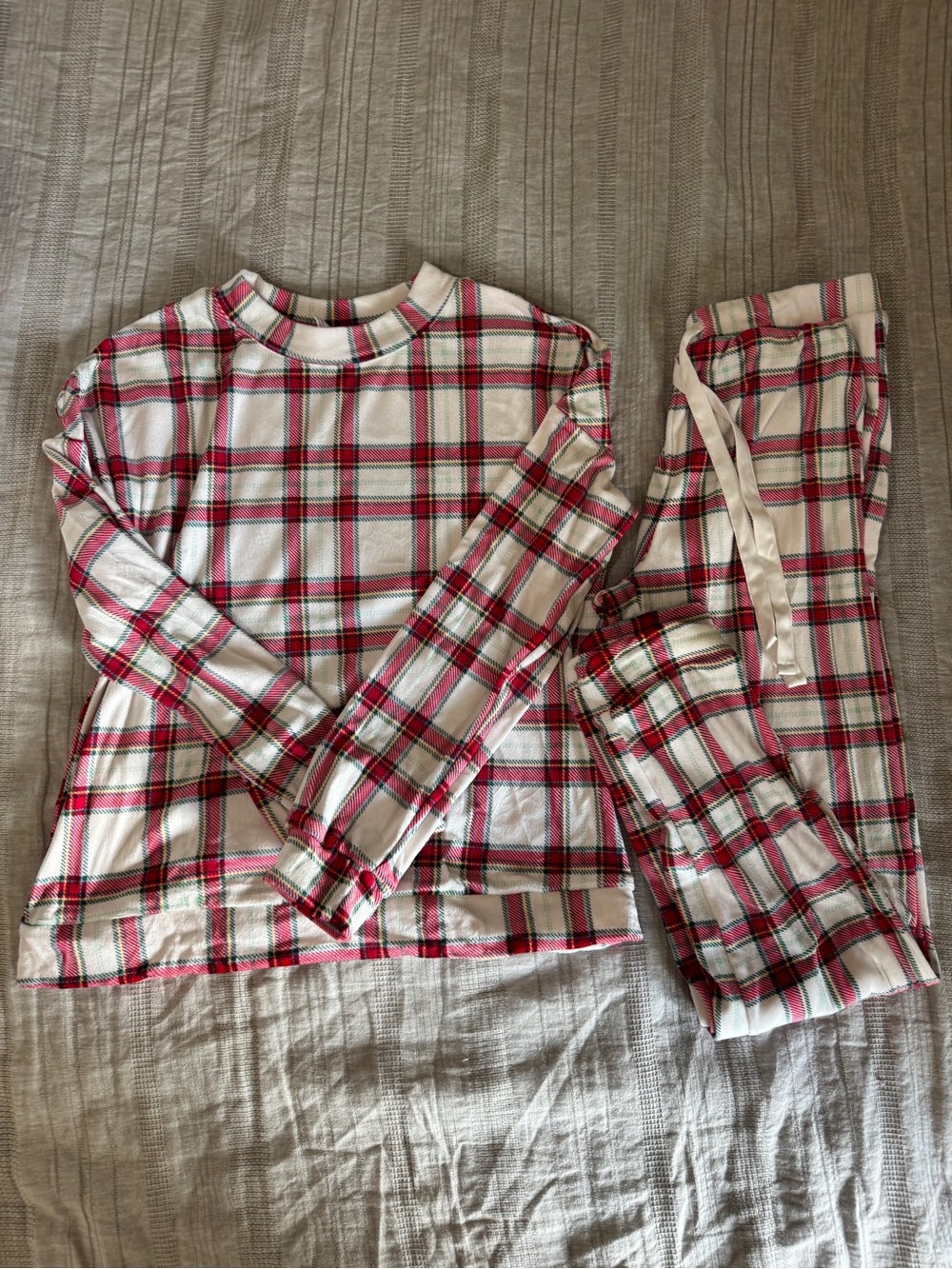 Plaid Long-Sleeve Pajama Set - Red & White